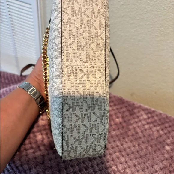 Michael Kors Cream and Brown Crossbody Bag - Picture 3 of 5